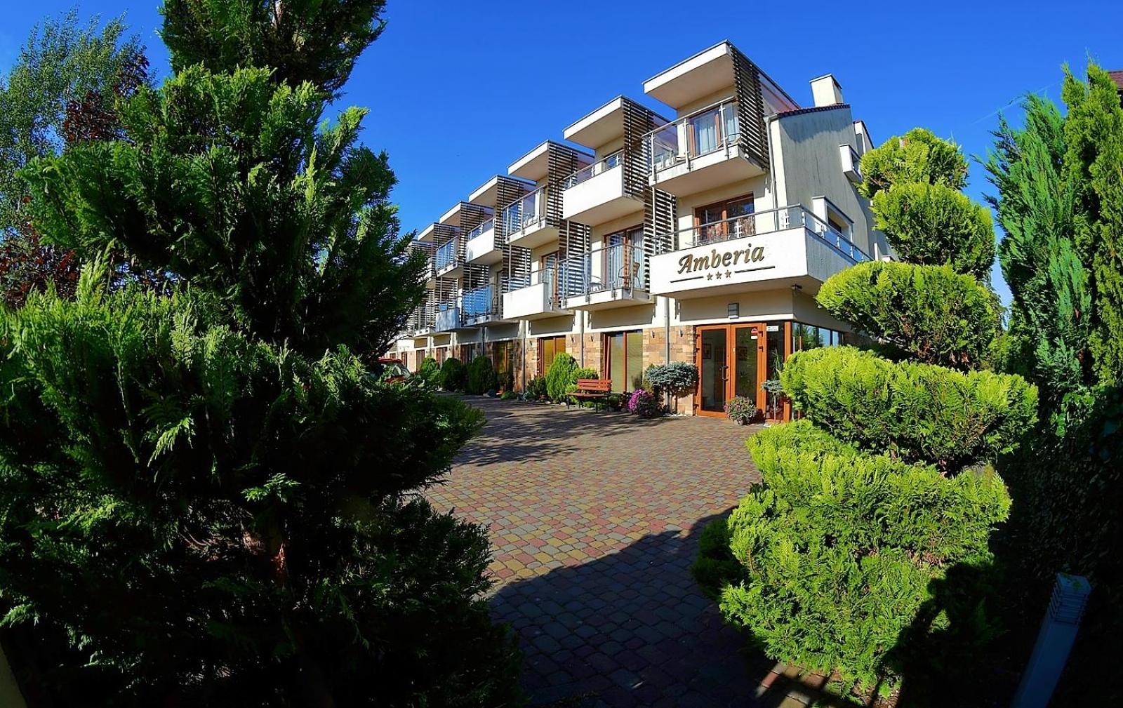 Amberia Hotel Гжибово Екстериор снимка